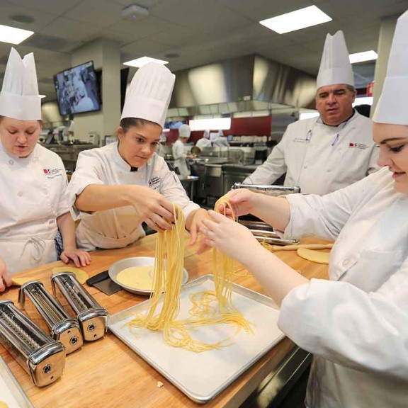 WTCS Images Chippewa Valley College Page Modular Photo Collage Photo 3 2X