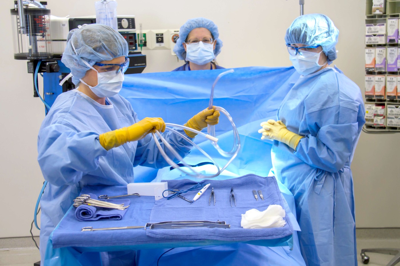 Surgical Technologists preparing for surgery